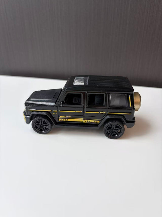 Black Off-Road SUV Model with Roof Rack and Spare Wheel