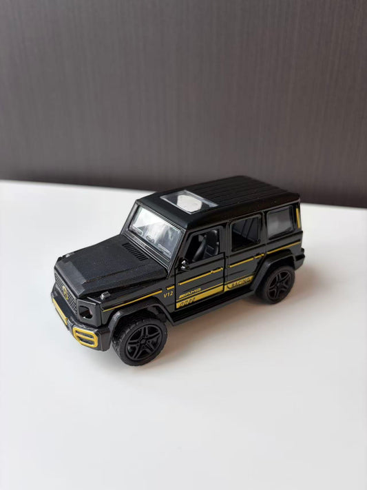 Black Off-Road SUV Model with Roof Rack and Spare Wheel